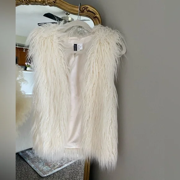 H and m fur vest deals